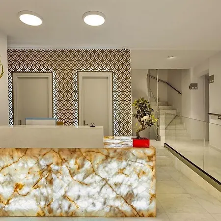 Zephyros Hotel