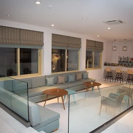 Zephyros Hotel 3*