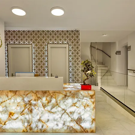 Zephyros 酒店 Myrties