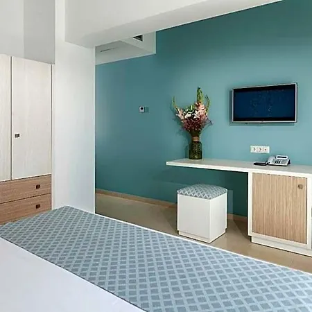 Hotell Zephyros Myrties
