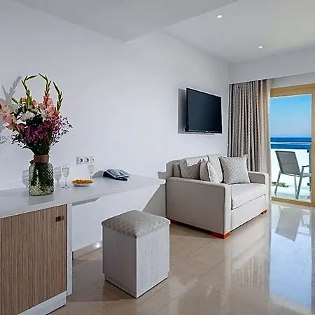 Hotell Zephyros Myrties