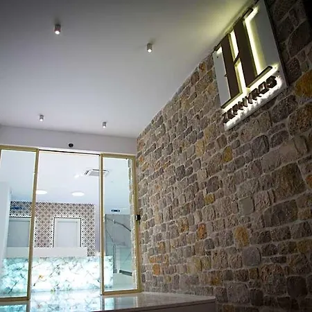 Hotell Zephyros Myrties