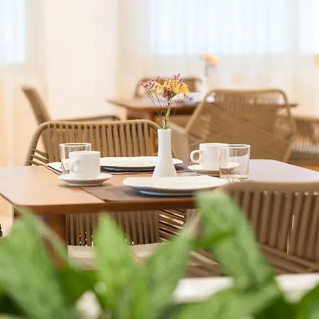 Zephyros Hotell 3*