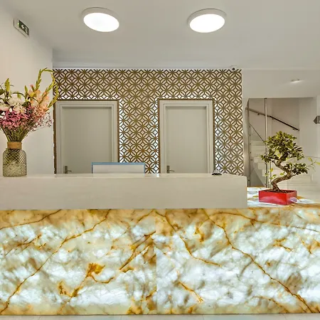 Zephyros Hotel 3*
